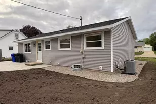 833 W Browning St, Appleton, WI 54194 - Photo 3