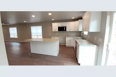 312 E Beacon Avenue, New London, WI 54961 - Photo 3