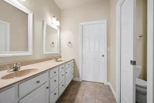 1568 Kingswood Dr, Neenah, WI 54956 - Photo 29
