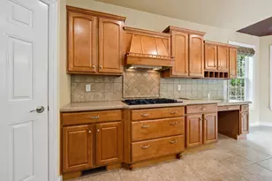 1568 Kingswood Dr, Neenah, WI 54956 - Photo 15
