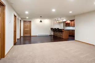 1568 Kingswood Dr, Neenah, WI 54956 - Photo 41