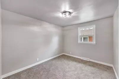1875 Smith Street, Green Bay, WI 54302 - Photo 17