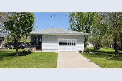 707 E 5th Street, Shawano, WI 54166 - Photo 1