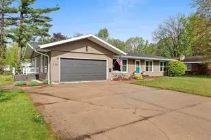 111 Lange Ct, Shawano, WI 54166 - Photo 5