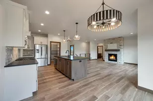 2871 Stelor Dr, Green Bay, WI 54311 - Photo 13