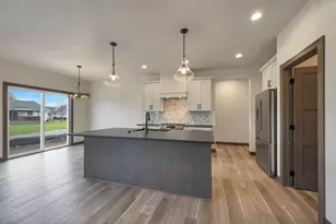2871 Stelor Dr, Green Bay, WI 54311 - Photo 11