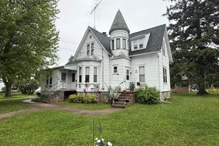 84 Pearl St, Clintonville, WI 54929 - Photo 29