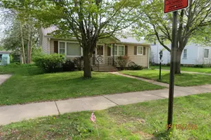 312 W 3rd St, Shawano, WI 54166 - Photo 3