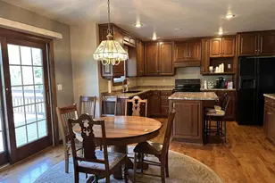 2704 Brookview Dr, Green Bay, WI 54313 - Photo 7