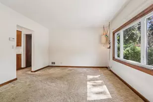 1124 Wisconsin Ct, Appleton, WI 54911 - Photo 3
