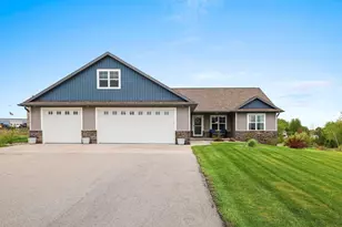 458 High Ridge Trl, Pulaski, WI 54162 - Photo 3