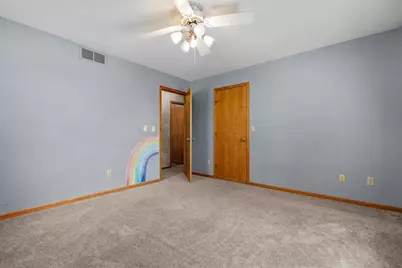 2220 W 20th Avenue, Oshkosh, WI 54904 - Photo 31