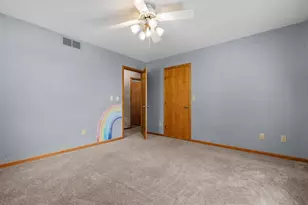 2220 W 20th Ave, Oshkosh, WI 54904 - Photo 31