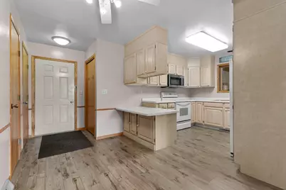 2220 W 20th Avenue, Oshkosh, WI 54904 - Photo 23