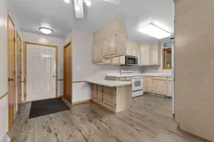 2220 W 20th Ave, Oshkosh, WI 54904 - Photo 23