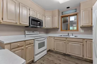 2220 W 20th Avenue, Oshkosh, WI 54904 - Photo 25