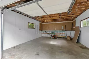 2220 W 20th Ave, Oshkosh, WI 54904 - Photo 37