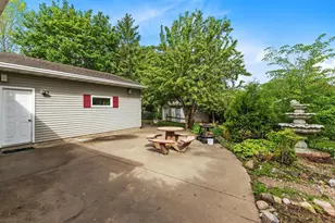 2220 W 20th Ave, Oshkosh, WI 54904 - Photo 15