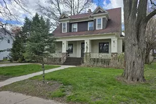 211 E Center St, Shawano, WI 54166 - Photo 31
