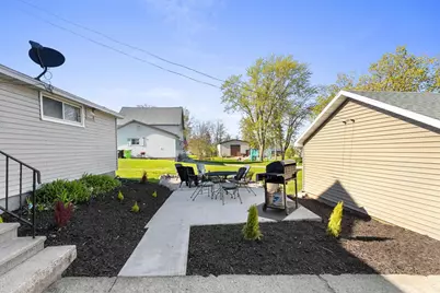 210 N Oakland Avenue, Oconto Falls, WI 54154 - Photo 5