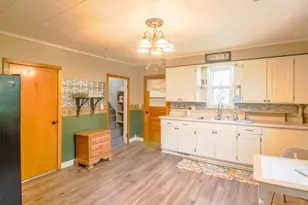 712 W 9th Ave, Oshkosh, WI 54902 - Photo 3