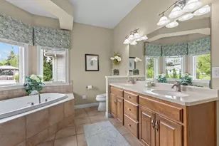 4916 N Silentwind Way, Appleton, WI 54913 - Photo 25