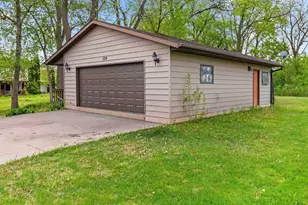 524 E Ontario St, Omro, WI 54963 - Photo 3