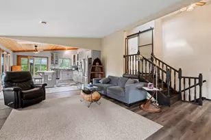 524 E Ontario St, Omro, WI 54963 - Photo 7