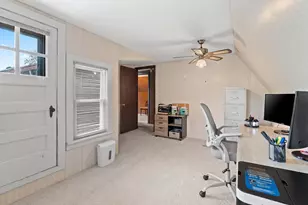 926 N 17th St, Manitowoc, WI 54220 - Photo 23