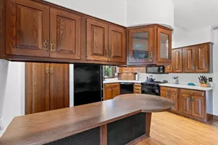926 N 17th St, Manitowoc, WI 54220 - Photo 11