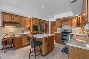 2951 Vercauteren Dr, Green Bay, WI 54313 - Photo 23