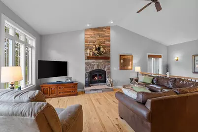 529 Golf Side Court, Hortonville, WI 54944 - Photo 21