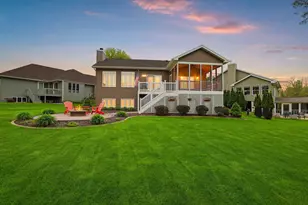 529 Golf Side Ct, Hortonville, WI 54944 - Photo 3