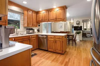 490 Tyrolian Drive, Green Bay, WI 54302 - Photo 11