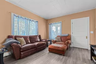 242 W 14th Ave, Oshkosh, WI 54902 - Photo 17