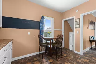 242 W 14th Ave, Oshkosh, WI 54902 - Photo 9