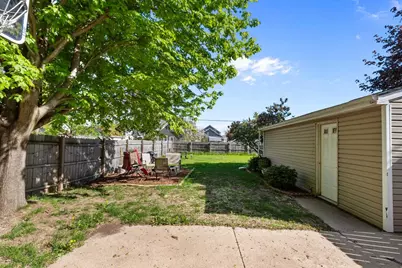 242 W 14th Avenue, Oshkosh, WI 54902 - Photo 49