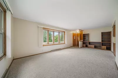 324 S Parkway Drive, Brillion, WI 54110 - Photo 5