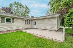 324 S Parkway Dr, Brillion, WI 54110 - Photo 31