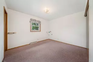 324 S Parkway Dr, Brillion, WI 54110 - Photo 11