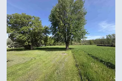 205 E Freeborn Street, Cecil, WI 54111 - Photo 5