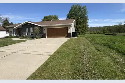 205 E Freeborn Street, Cecil, WI 54111 - Photo 3