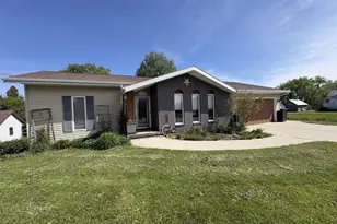 205 E Freeborn St, Cecil, WI 54111 - Photo 13