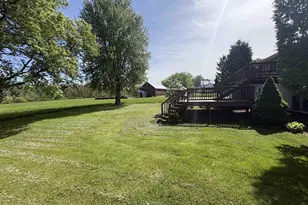 205 E Freeborn St, Cecil, WI 54111 - Photo 9