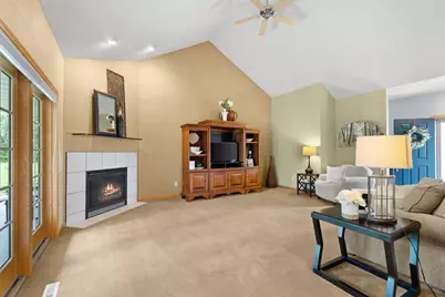 3700 S Hampton Court, Appleton, WI 54915 - Photo 19