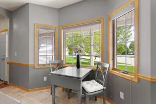3700 S Hampton Ct, Appleton, WI 54915 - Photo 9