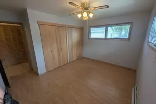 736 W 8th Ave, Oshkosh, WI 54902 - Photo 11