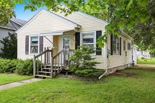 524 6th St, Menasha, WI 54952 - Photo 1