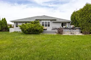 3221 Mockingbird Way, Oshkosh, WI 54904 - Photo 33