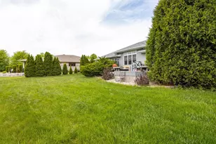 3221 Mockingbird Way, Oshkosh, WI 54904 - Photo 33